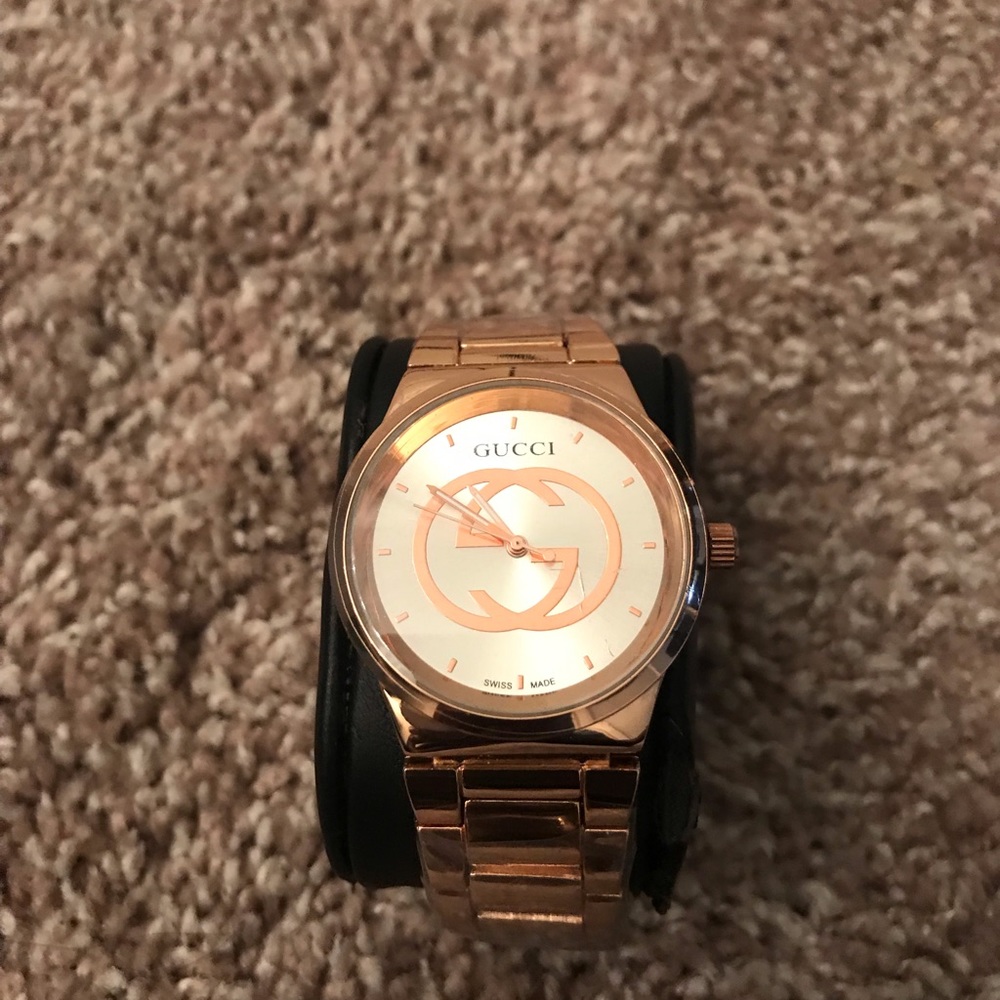 Gucci watch for men brand new